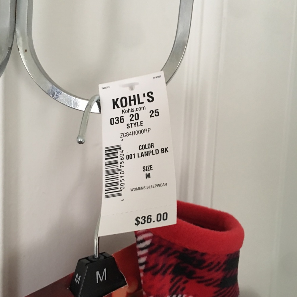 Women’s pajama set with slipper socks NWT